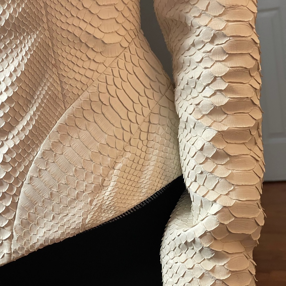 Pinto 100 % Python Cream Jacket Size Small - image 3